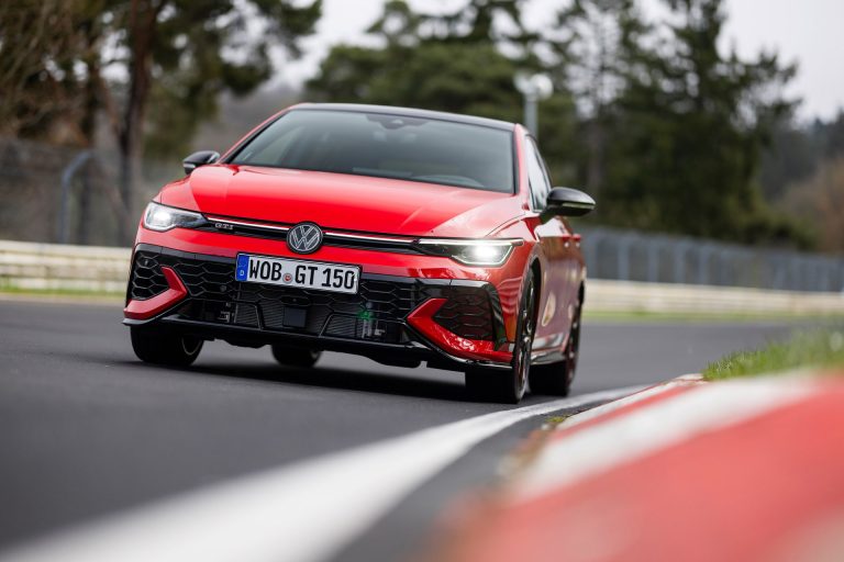 Todo riesgo sin franquicia vs terceros ampliado en coches de más de 15.000 €: qué compensa según el valor de mercado Todo riesgo sin franquicia vs terceros ampliado en coches de más de 15.000 €: qué compensa según el valor de m